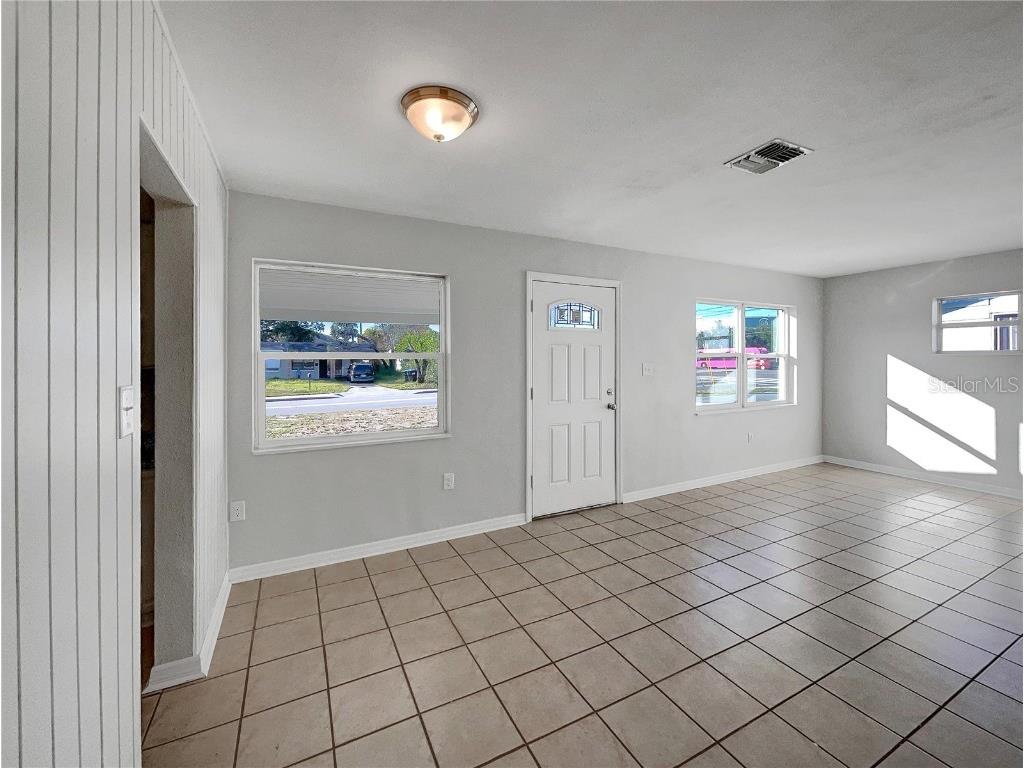 2525 Kingsland Avenue Orlando FL 32808 O6360712 image19