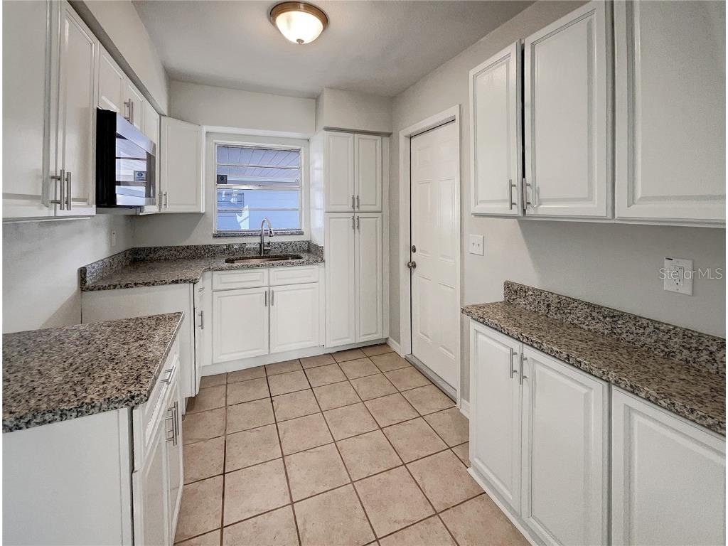 2525 Kingsland Avenue Orlando FL 32808 O6360712 image2