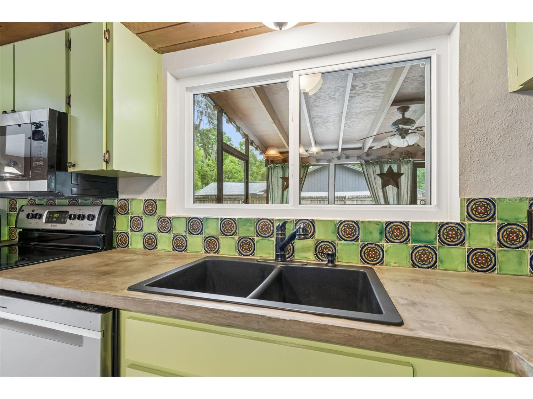 2525 Victarra Circle Lutz FL 33559 TB8503957 image34