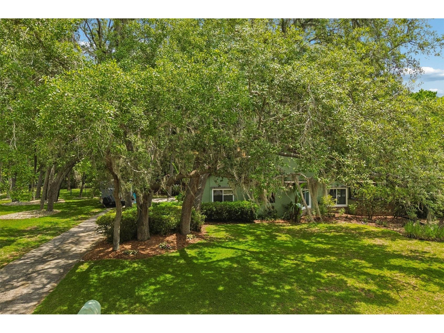 2525 Victarra Circle Lutz FL 33559 TB8503957 image63
