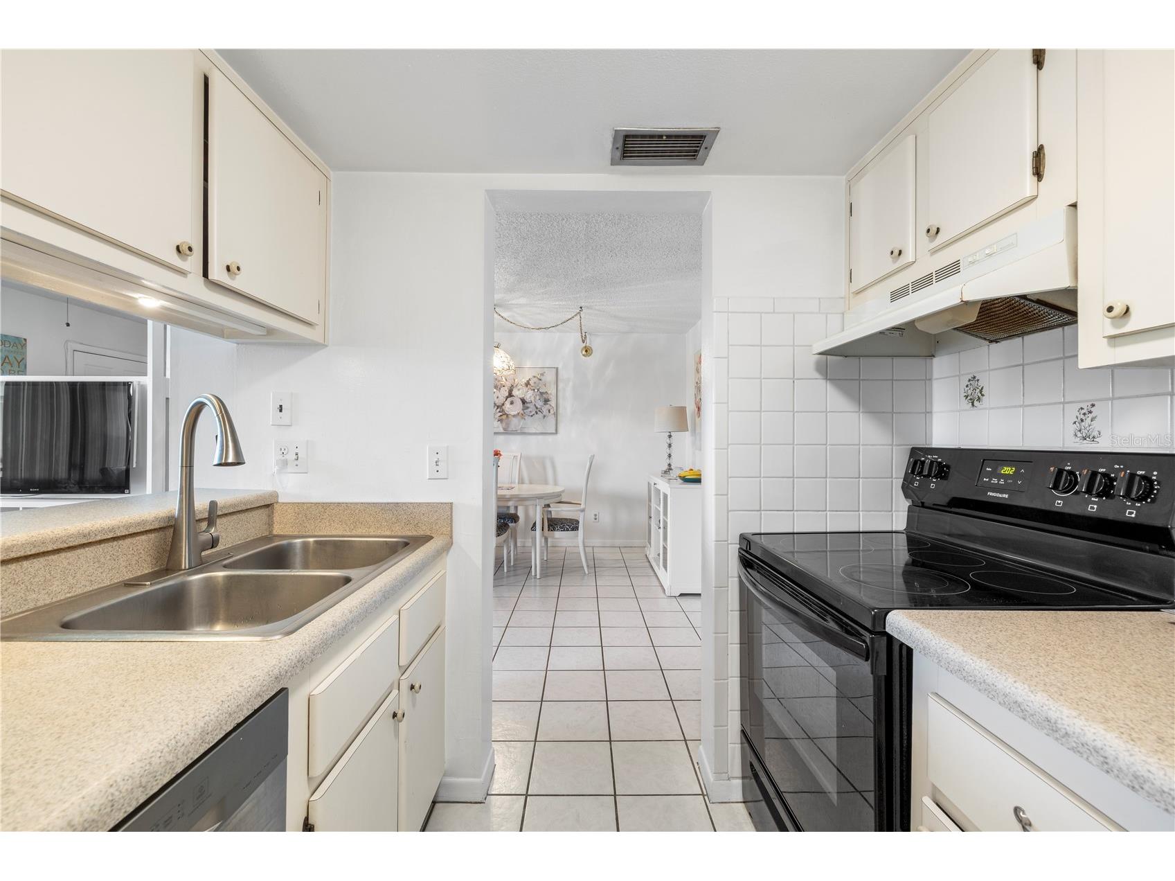 2525 W Bay Drive #C21 Belleair Bluffs FL 33770 TB8491915 image16