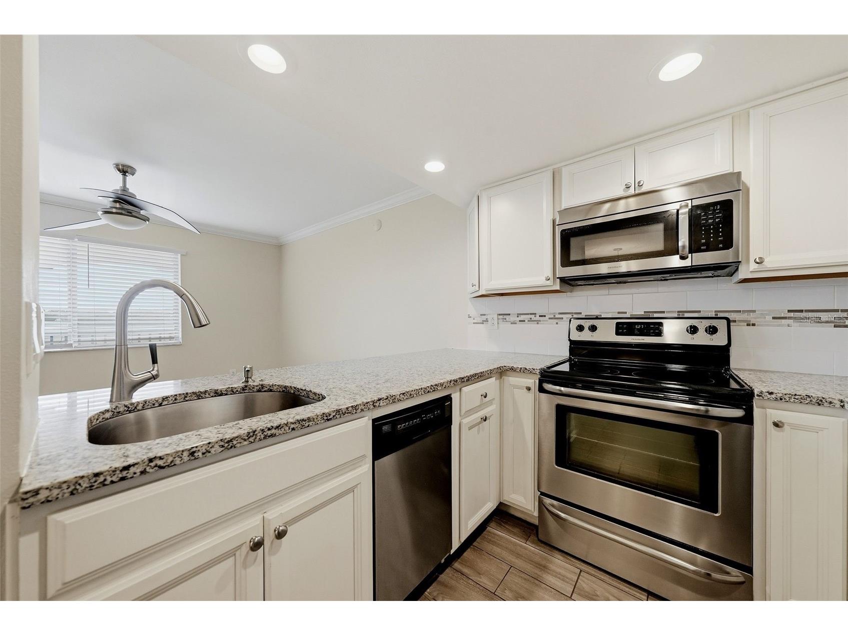 2525 W Bay Drive #C43 Belleair Bluffs FL 33770 TB8523044 image11