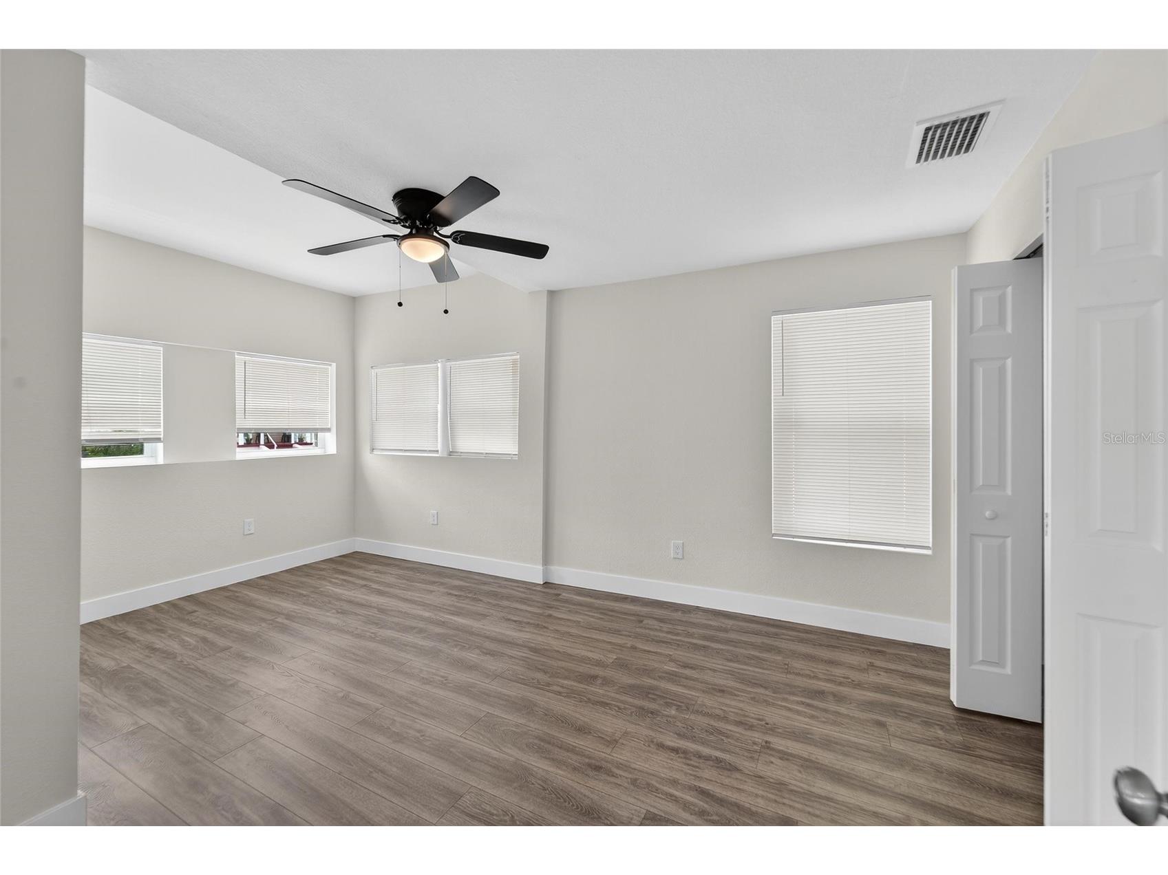 2525 W Beach Street Tampa FL 33607 TB8425996 image26