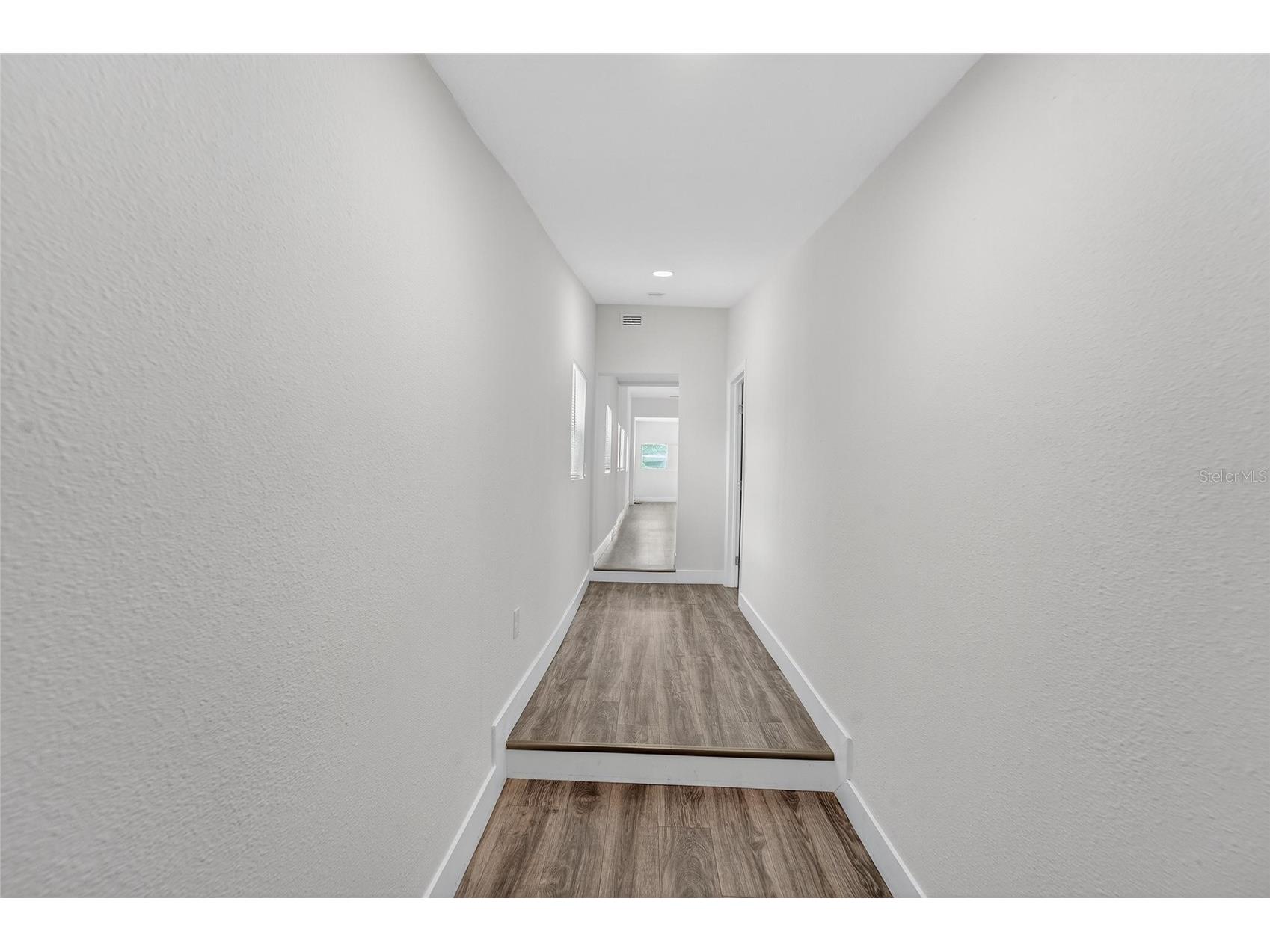 2525 W Beach Street Tampa FL 33607 TB8425996 image41