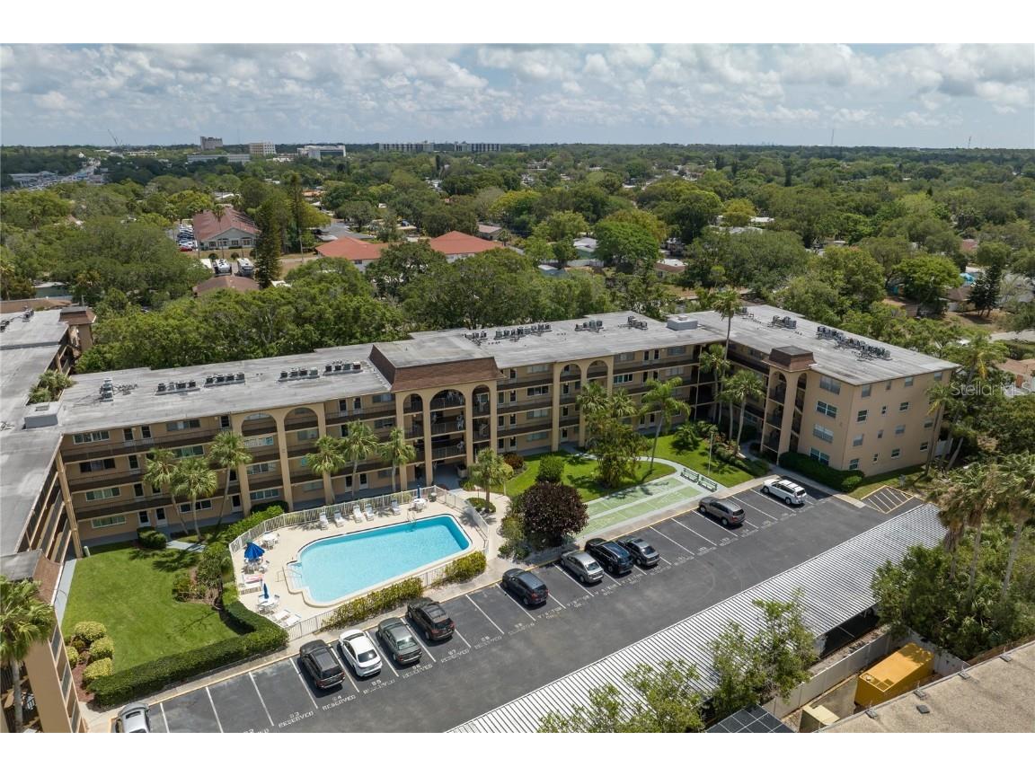 2525 West Bay Drive #E10 Belleair Bluffs FL 33770 U8197609 image1