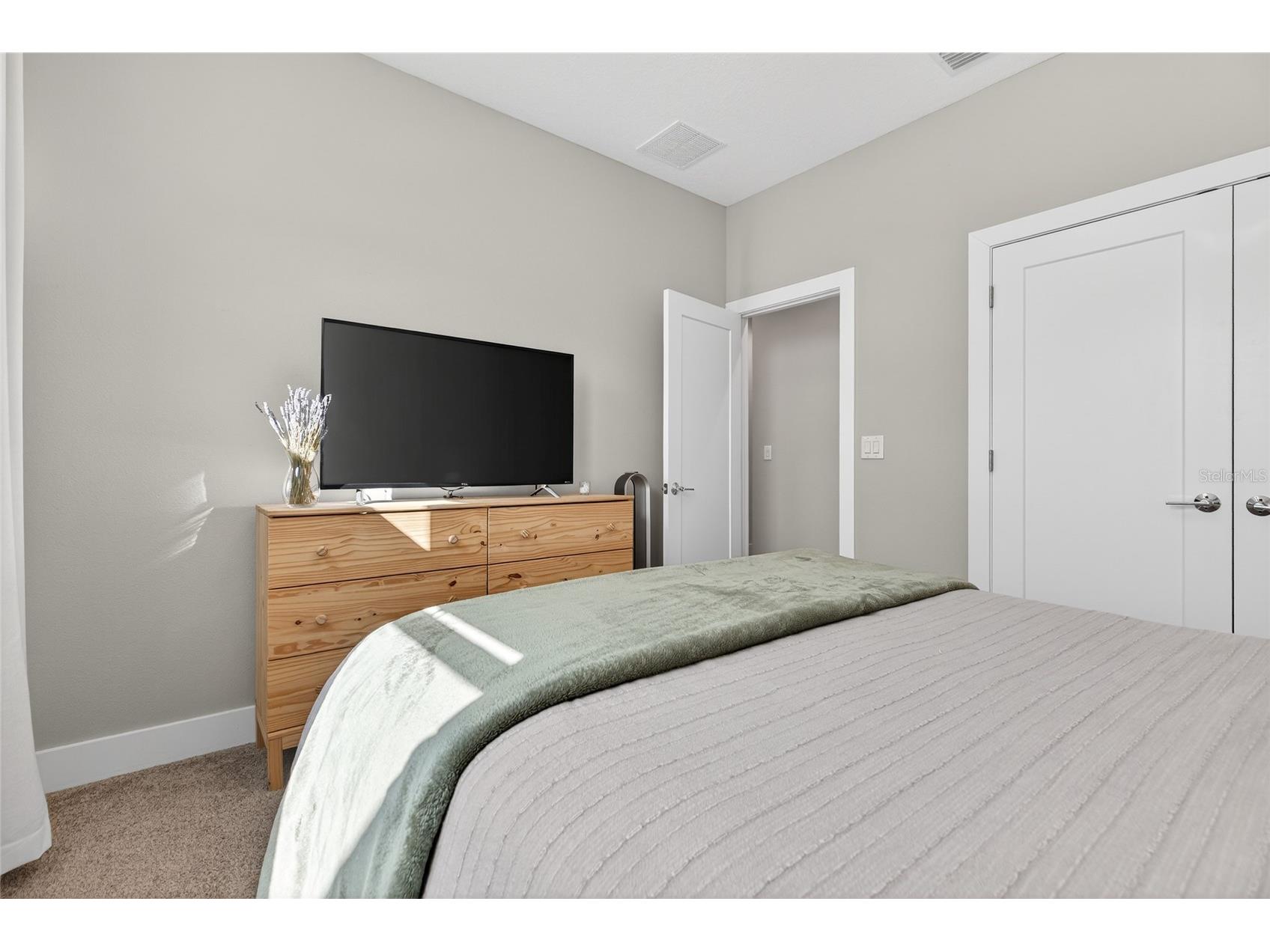 2526 13th Avenue N Saint Petersburg FL 33713 TB8493122 image48