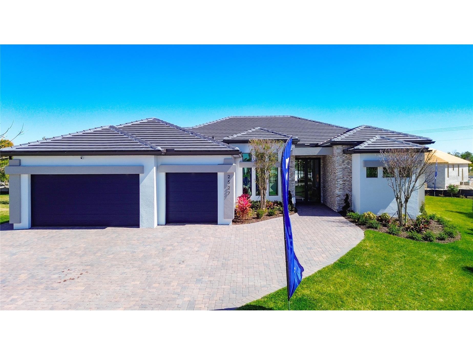 2527 Gleason Parkway Cape Coral FL 33914 C7525521 image1