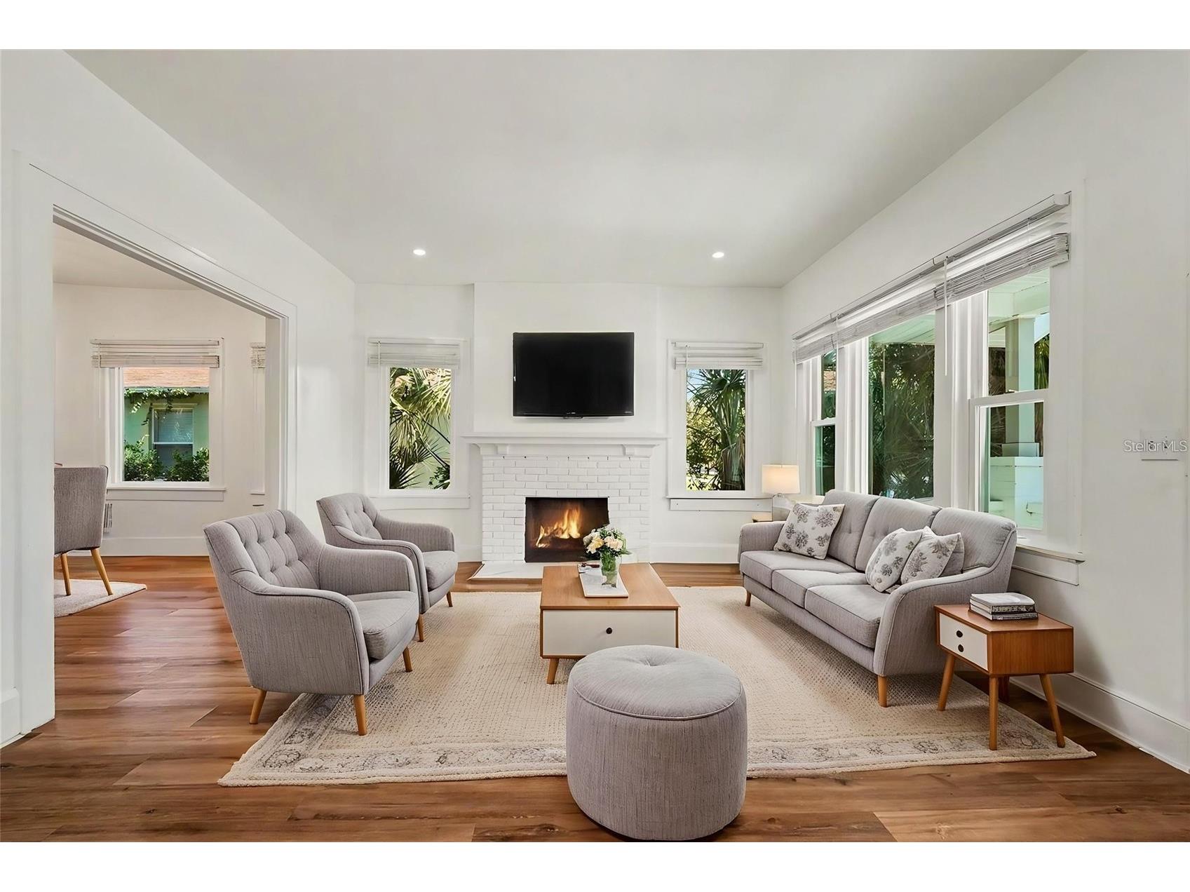 2527 Highland Street S Saint Petersburg FL 33705 A4694049 image2