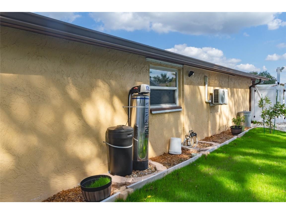 2527 Ohio Place Holiday FL 34691 TB8450283 image18