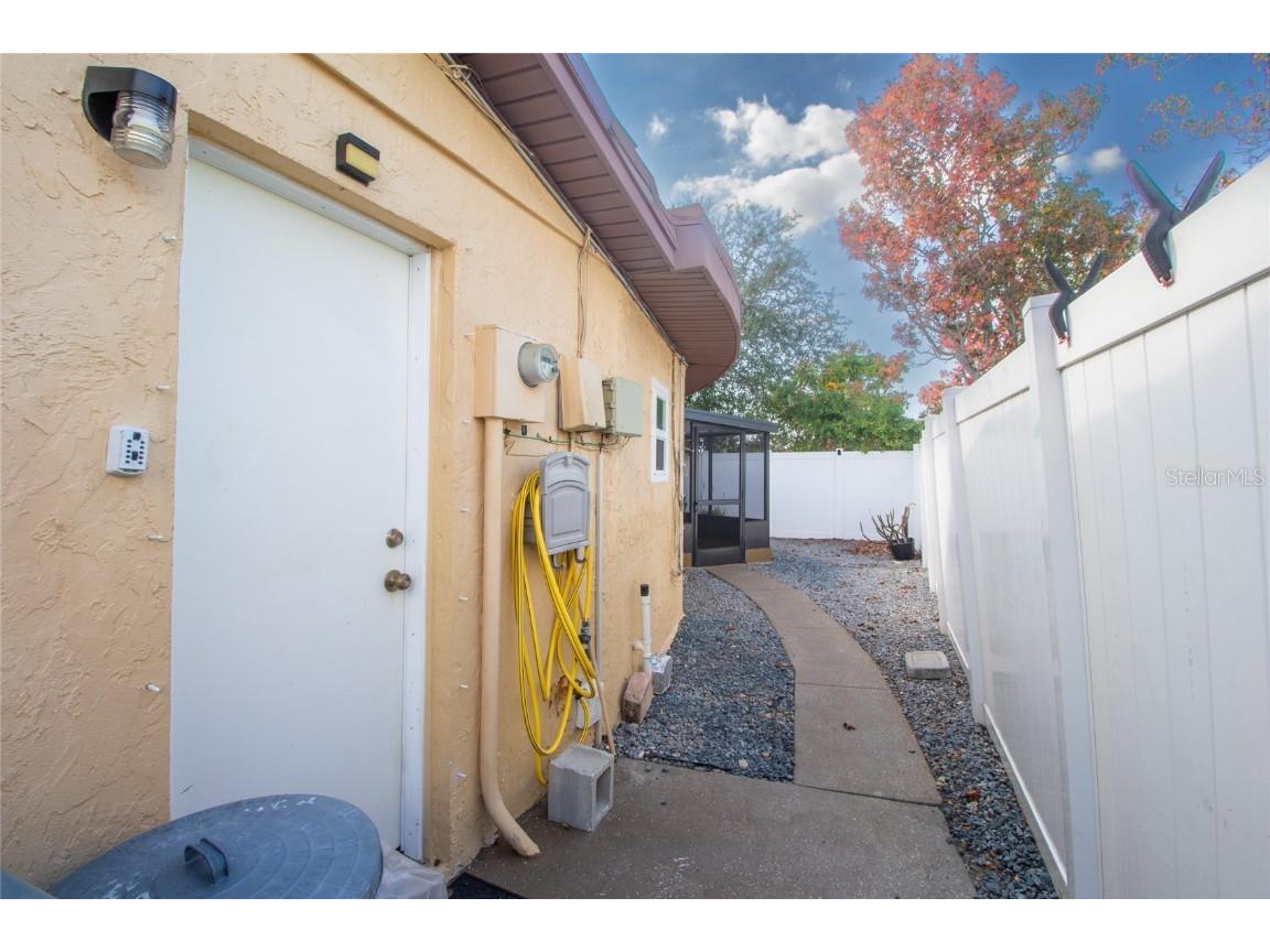 2527 Ohio Place Holiday FL 34691 TB8450283 image25