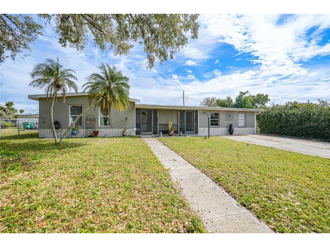 2528 Warne Street Port Charlotte FL 33952 C7486962 image1
