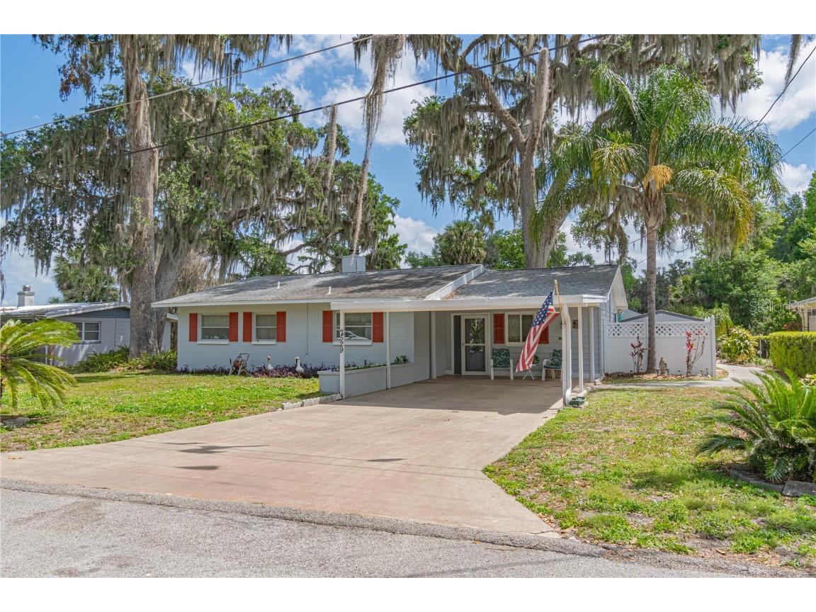 2529 Cr 448 Lake Panasoffkee FL 33538 - LAKE PANASOFFKEE G5095284 image1