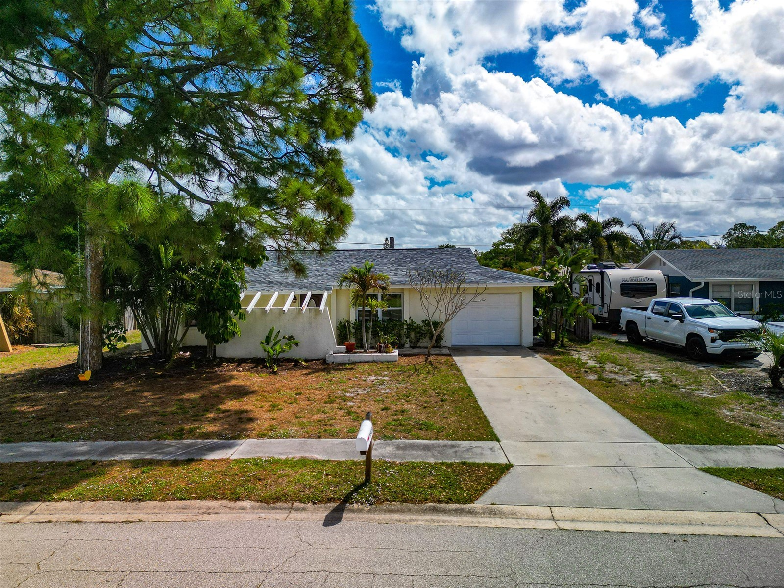 2529 Golden Poinciana Place Sarasota FL 34232 A4688911 image1