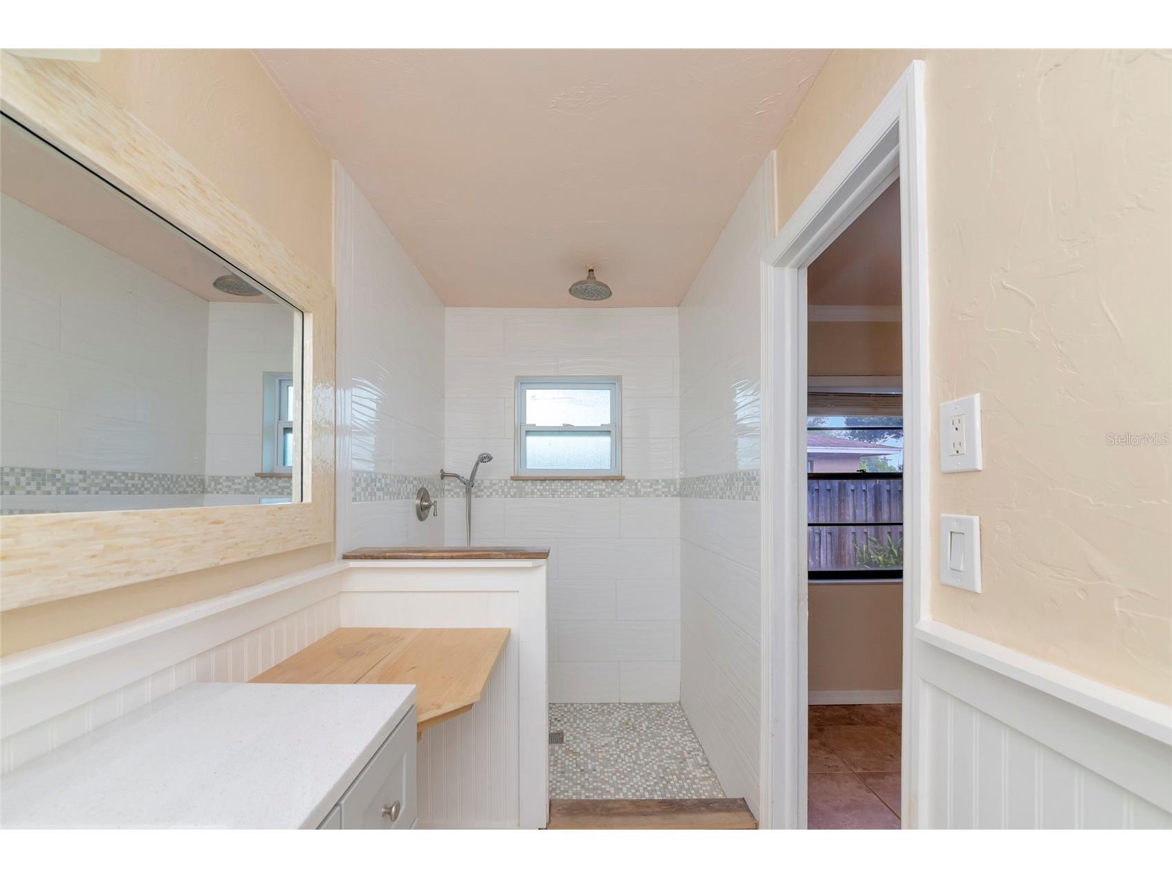 2529 Golden Poinciana Place Sarasota FL 34232 A4688911 image18