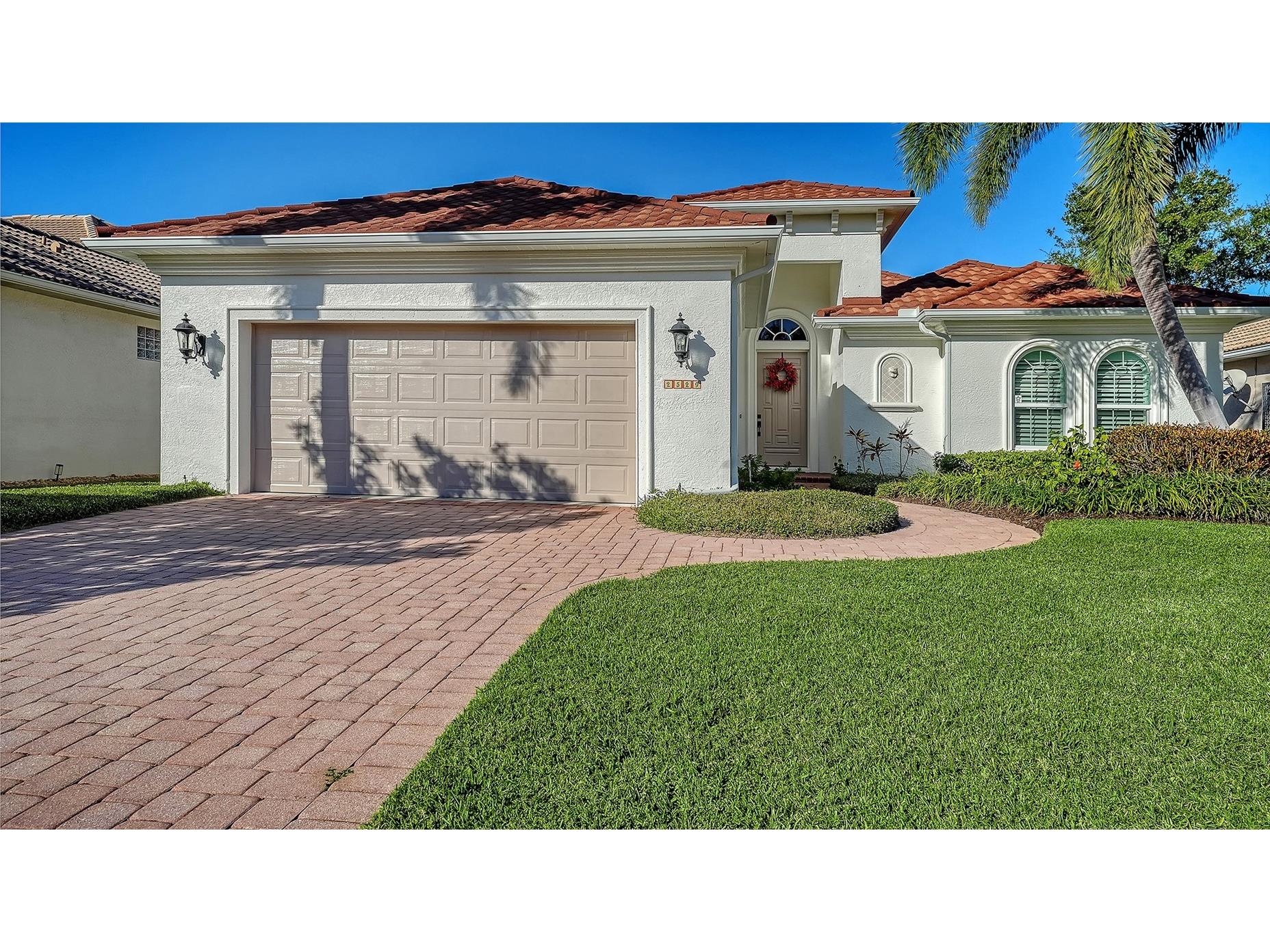 2529 Marblehead Drive Sarasota FL 34231 A4676671 image2