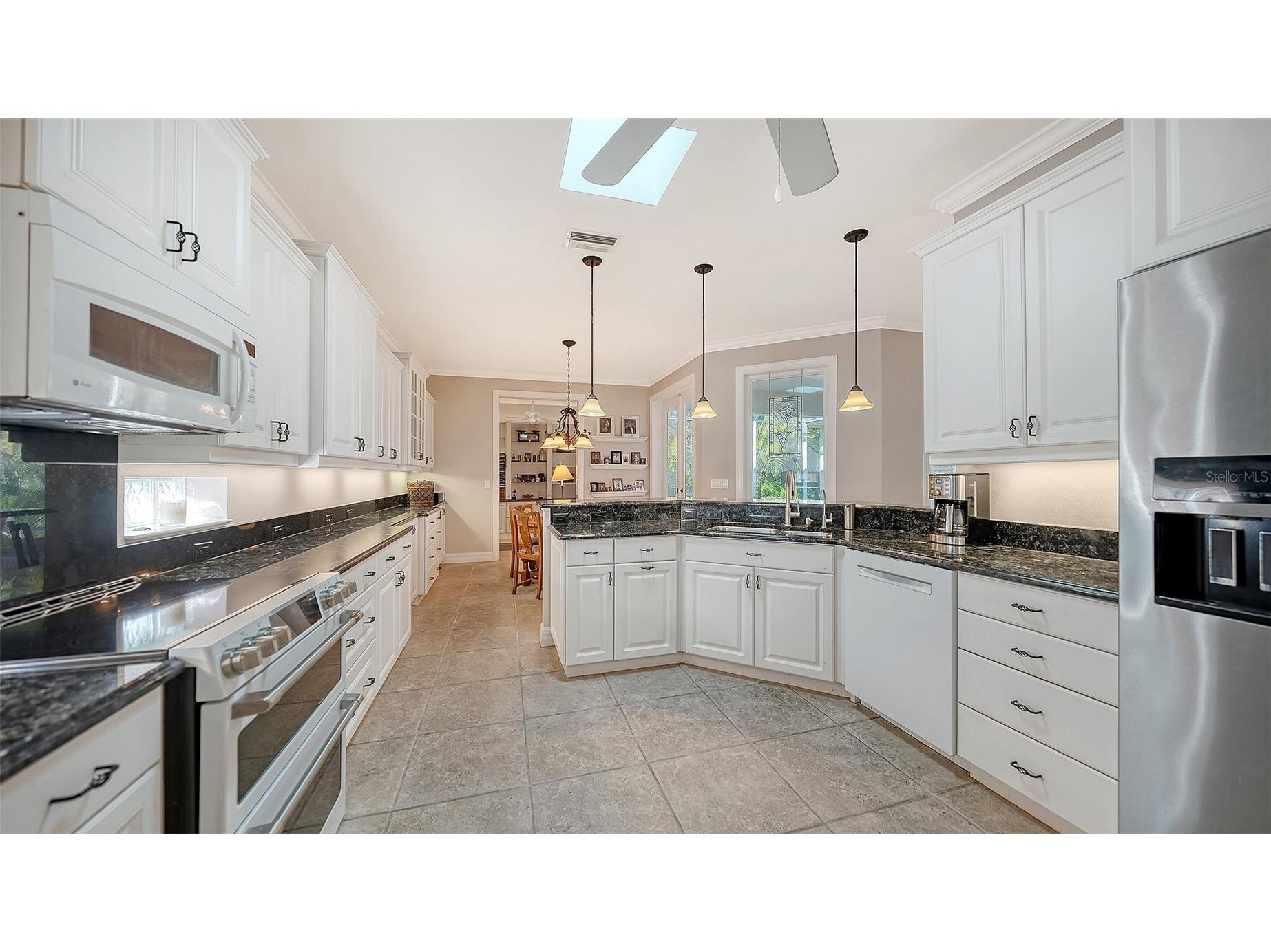 2529 Marblehead Drive Sarasota FL 34231 A4676671 image21