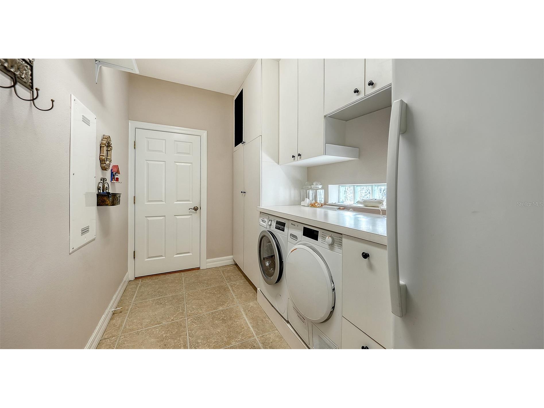 2529 Marblehead Drive Sarasota FL 34231 A4676671 image35