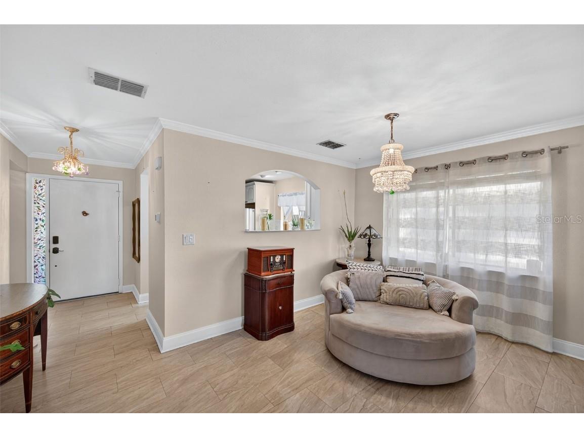 2529 Oakleaf Lane #30A Clearwater FL 33763 TB8448070 image3