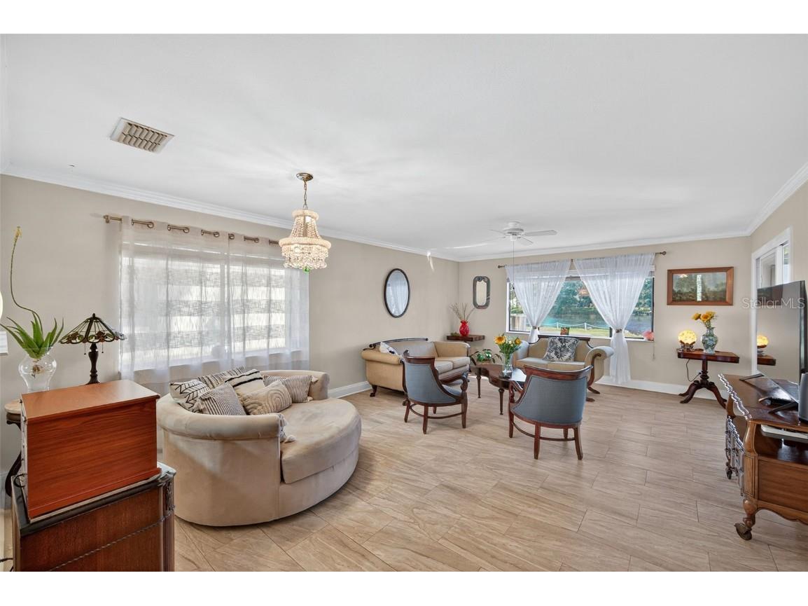 2529 Oakleaf Lane #30A Clearwater FL 33763 TB8448070 image4