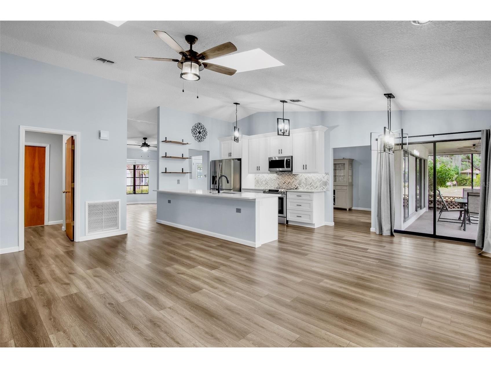 2529 Rustic Oak Ct Court Sarasota FL 34232 A4680552 image3
