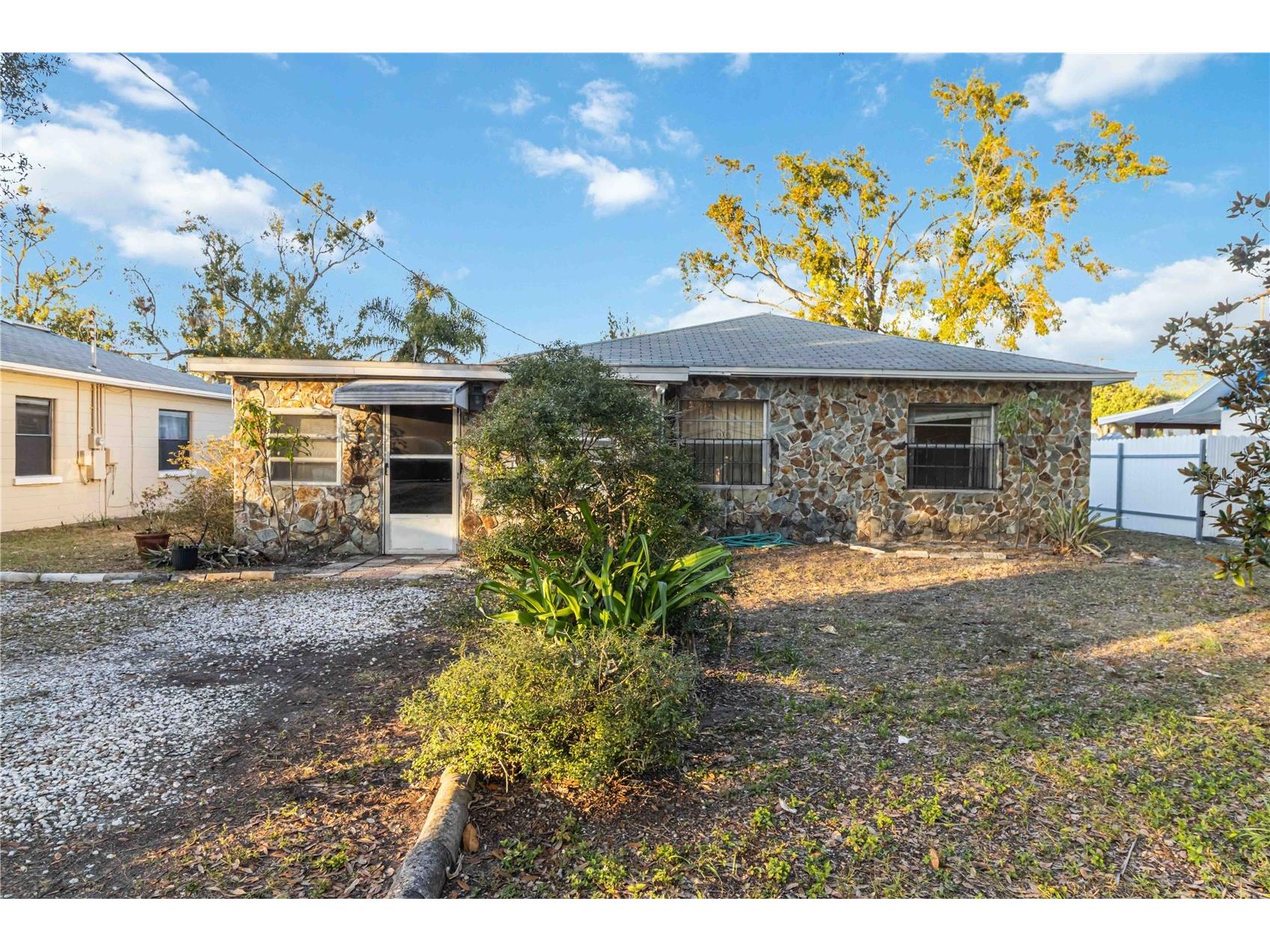 2529 W Crest Avenue Tampa FL 33614 A4677515 image1