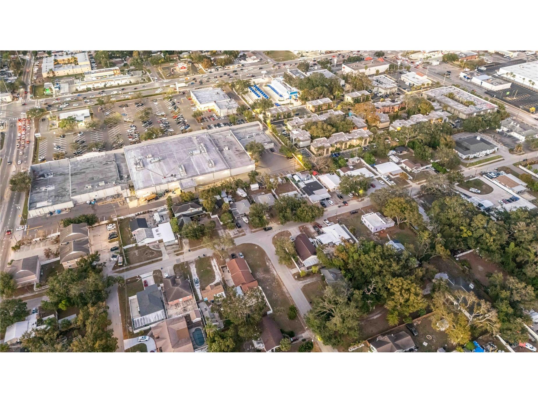 2529 W Crest Avenue Tampa FL 33614 A4677515 image48