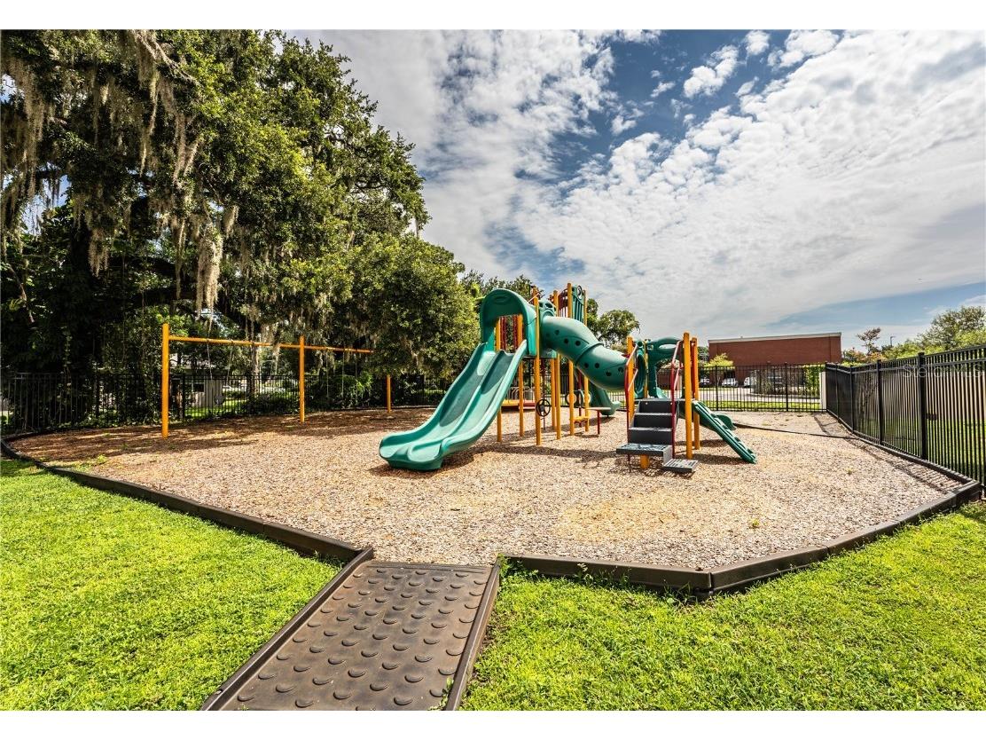 253 Alexander Woods Drive Plant City FL 33563 L4955332 image5