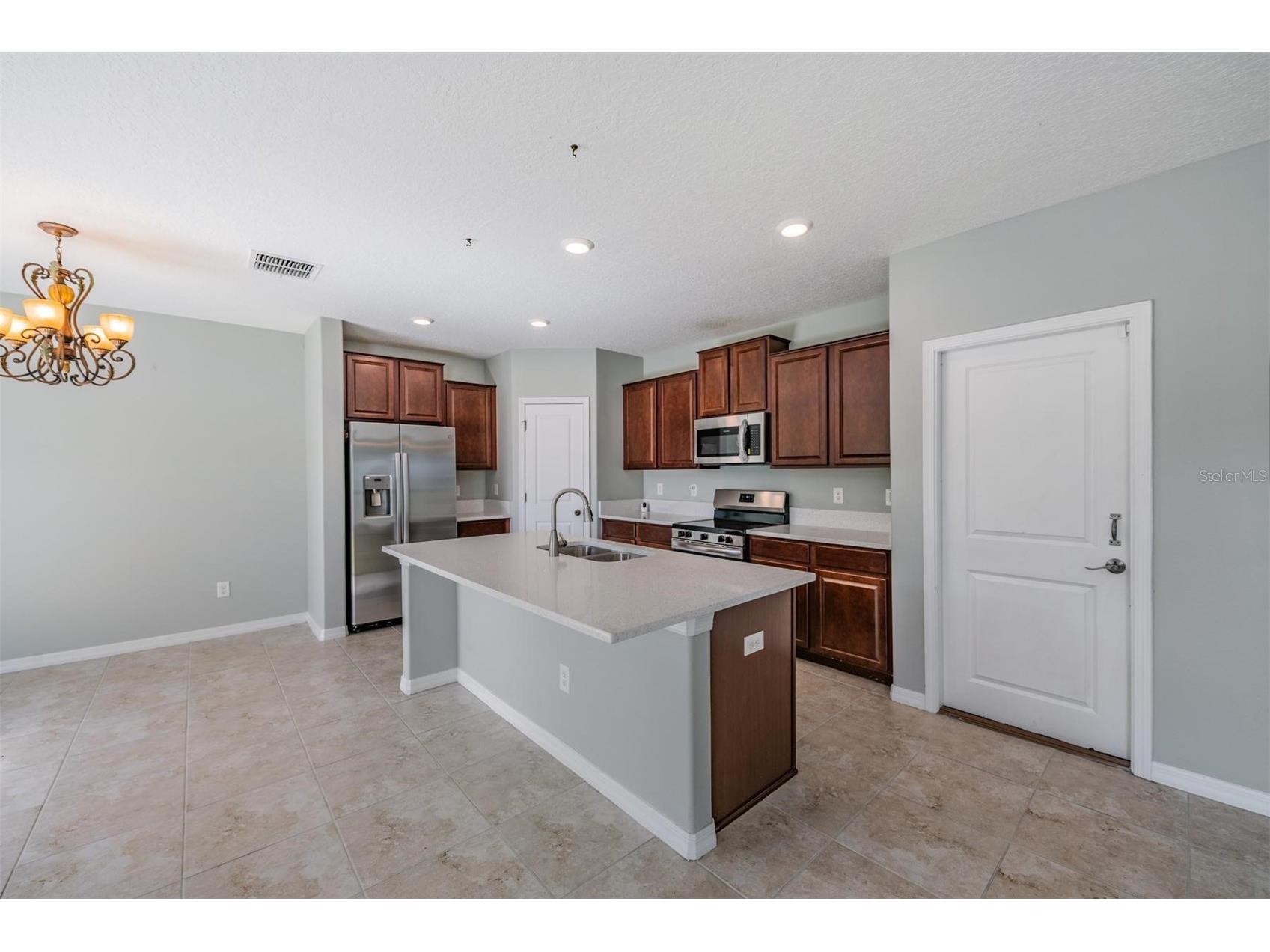 253 Cascade Bend Drive Ruskin FL 33570 TB8506718 image14