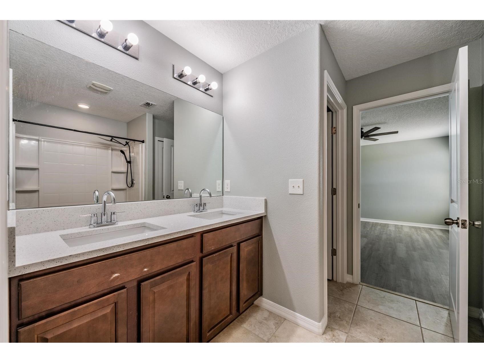253 Cascade Bend Drive Ruskin FL 33570 TB8506718 image20