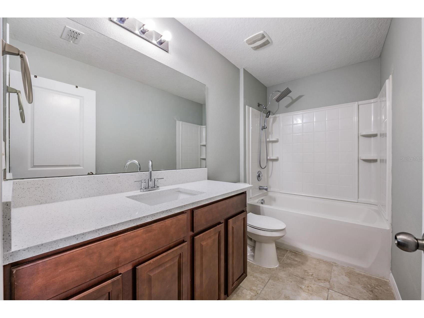 253 Cascade Bend Drive Ruskin FL 33570 TB8506718 image31