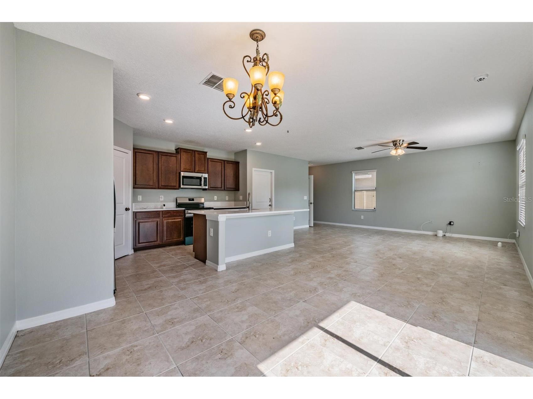 253 Cascade Bend Drive Ruskin FL 33570 TB8506718 image4