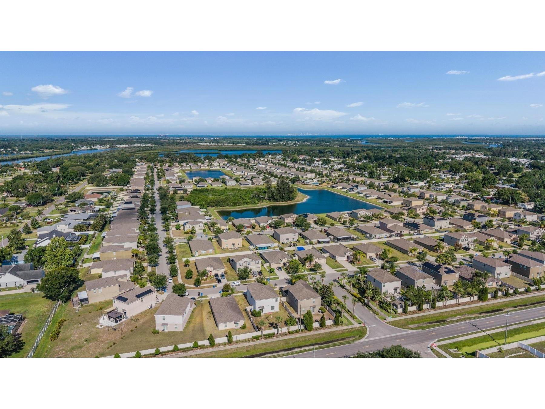 253 Cascade Bend Drive Ruskin FL 33570 TB8506718 image45