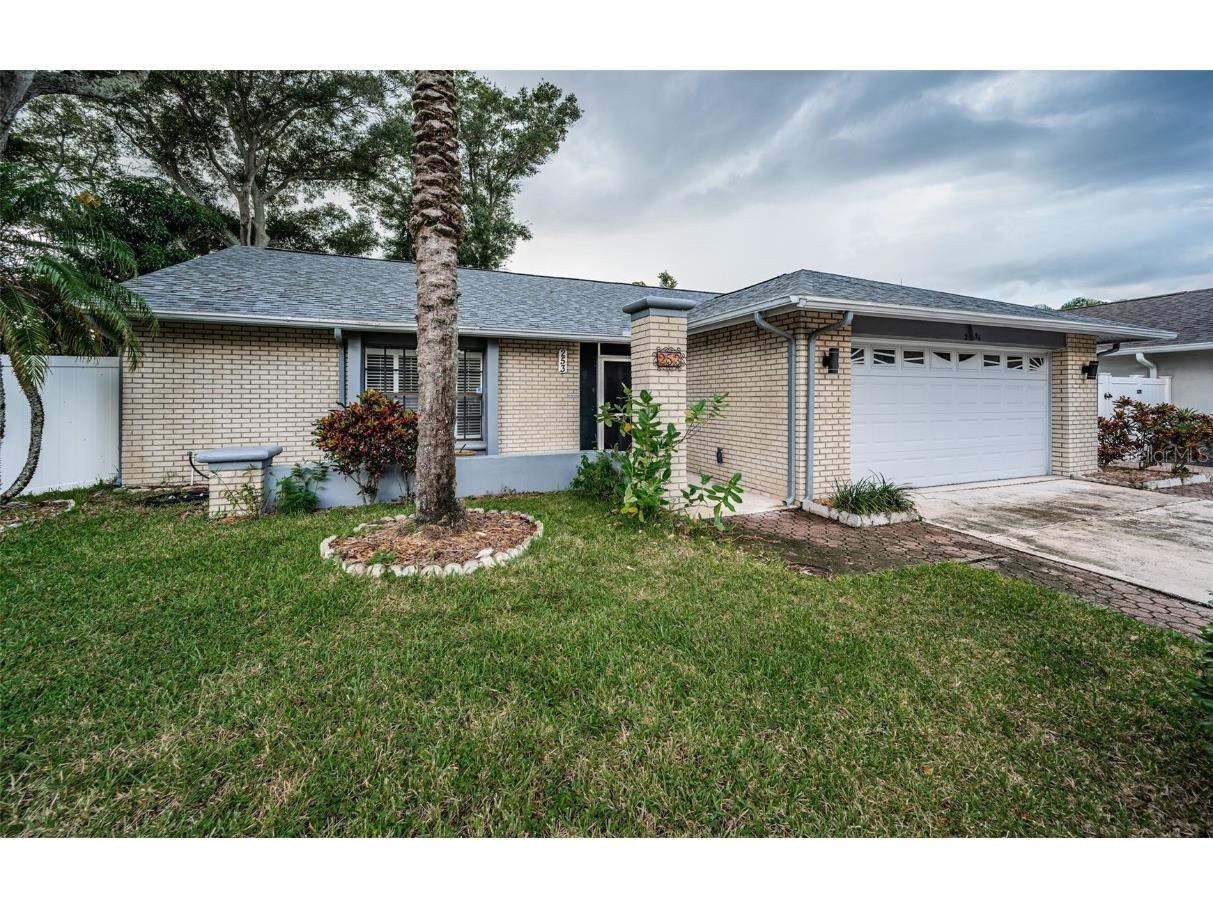253 Foxcroft Drive E Palm Harbor FL 34683 TB8305255 image1