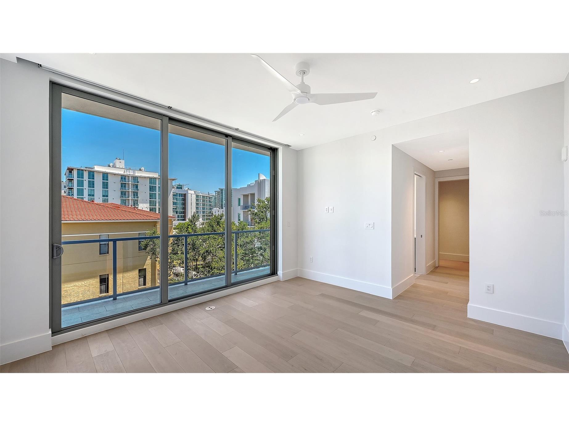 253 Golden Gate Point #401 Sarasota FL 34236 - SARASOTA BAY A4694319 image32