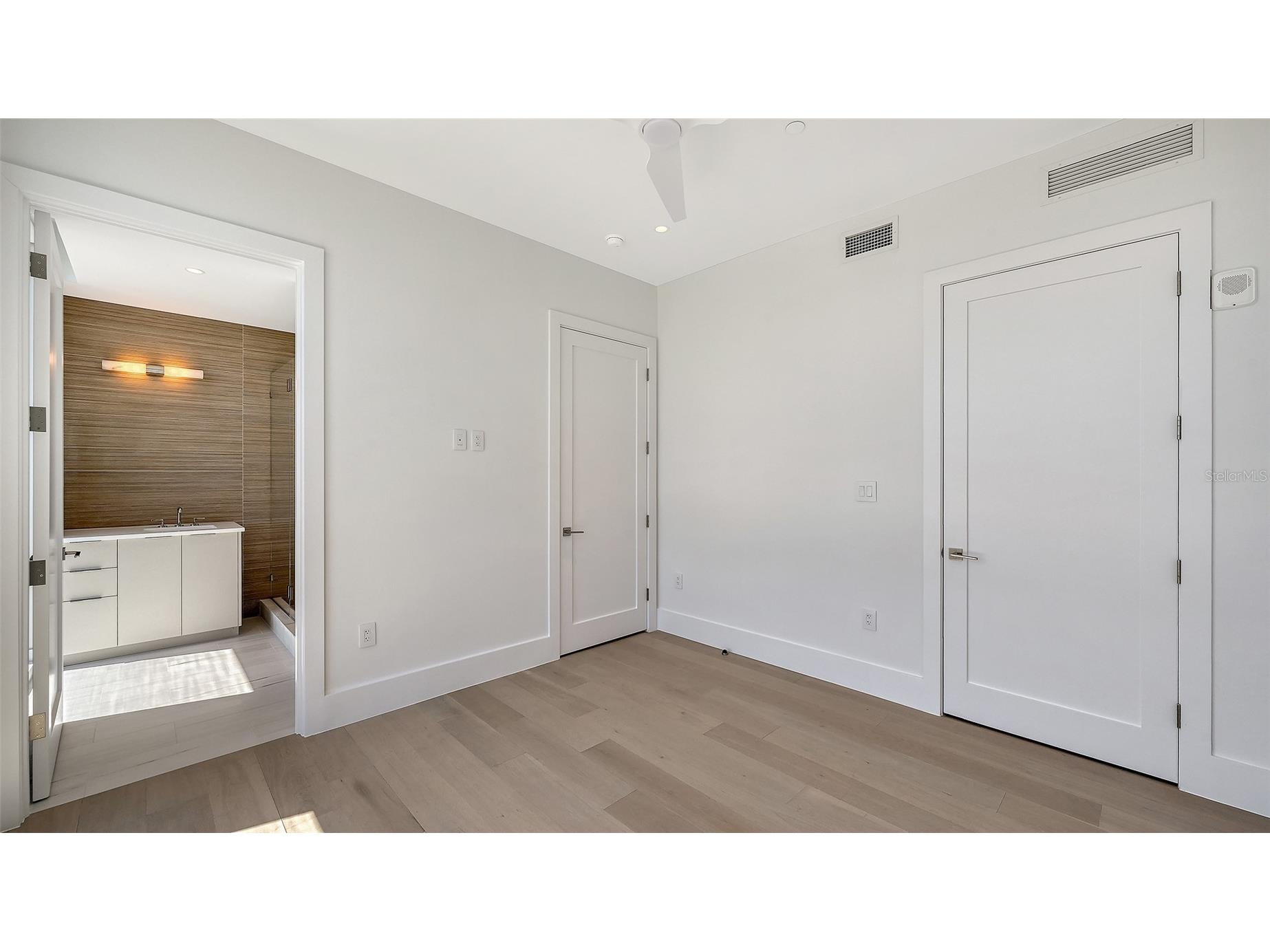 253 Golden Gate Point #401 Sarasota FL 34236 - SARASOTA BAY A4694319 image39