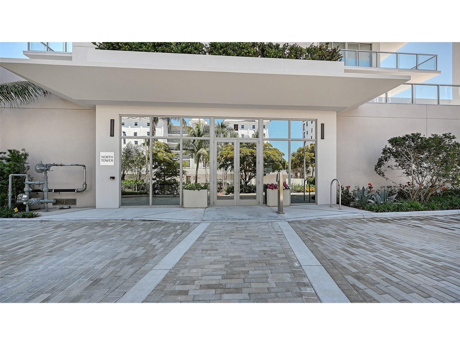 253 Golden Gate Point #401 Sarasota FL 34236 - SARASOTA BAY A4694319 image47