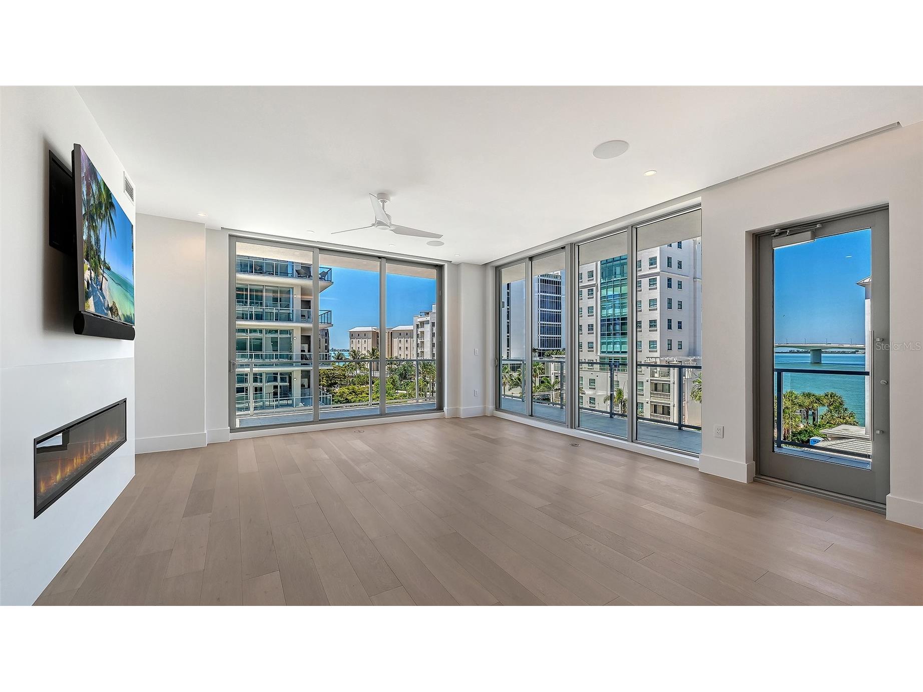 253 Golden Gate Point #401 Sarasota FL 34236 - SARASOTA BAY A4694319 image5