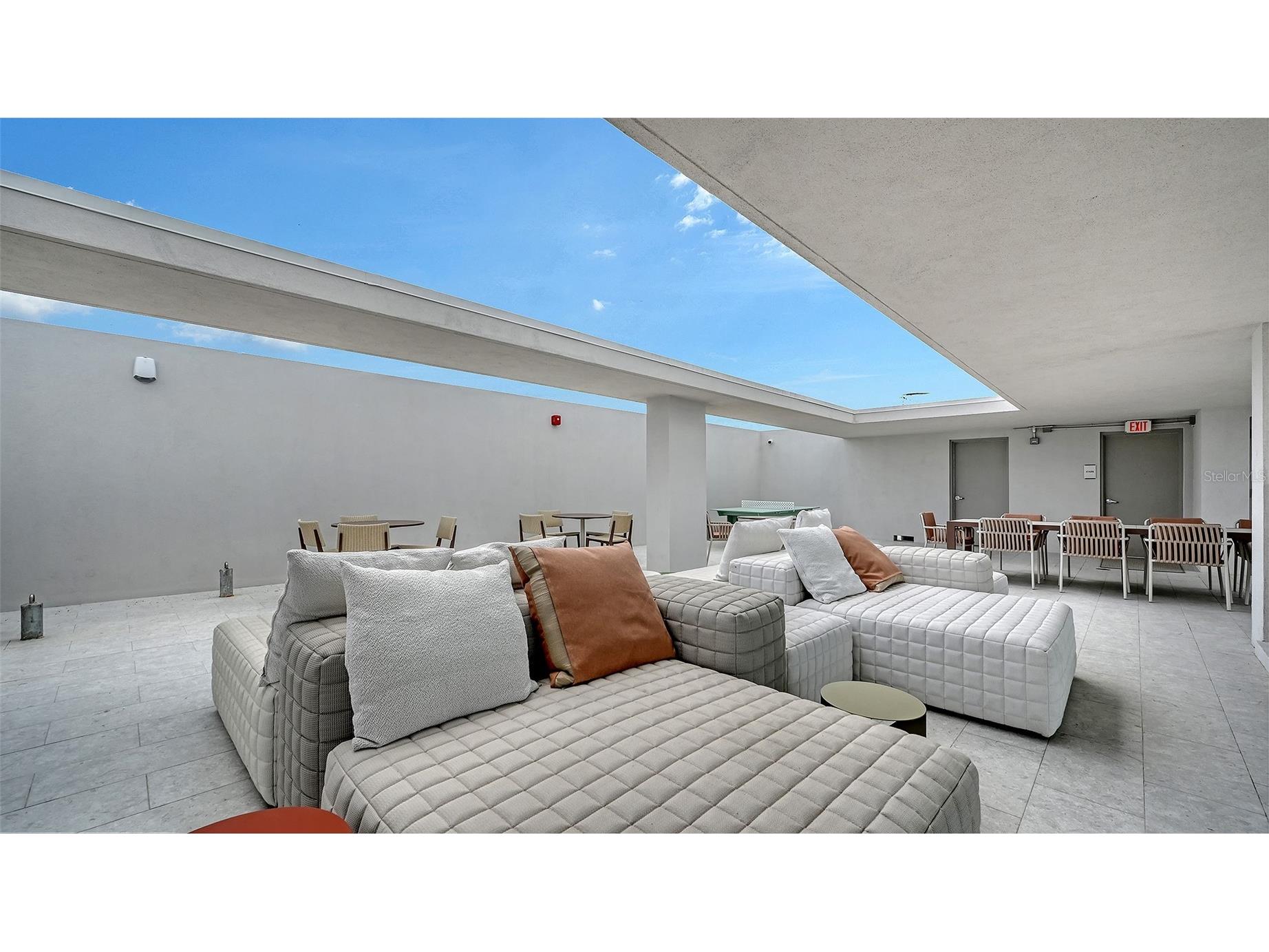 253 Golden Gate Point #401 Sarasota FL 34236 - SARASOTA BAY A4694319 image83