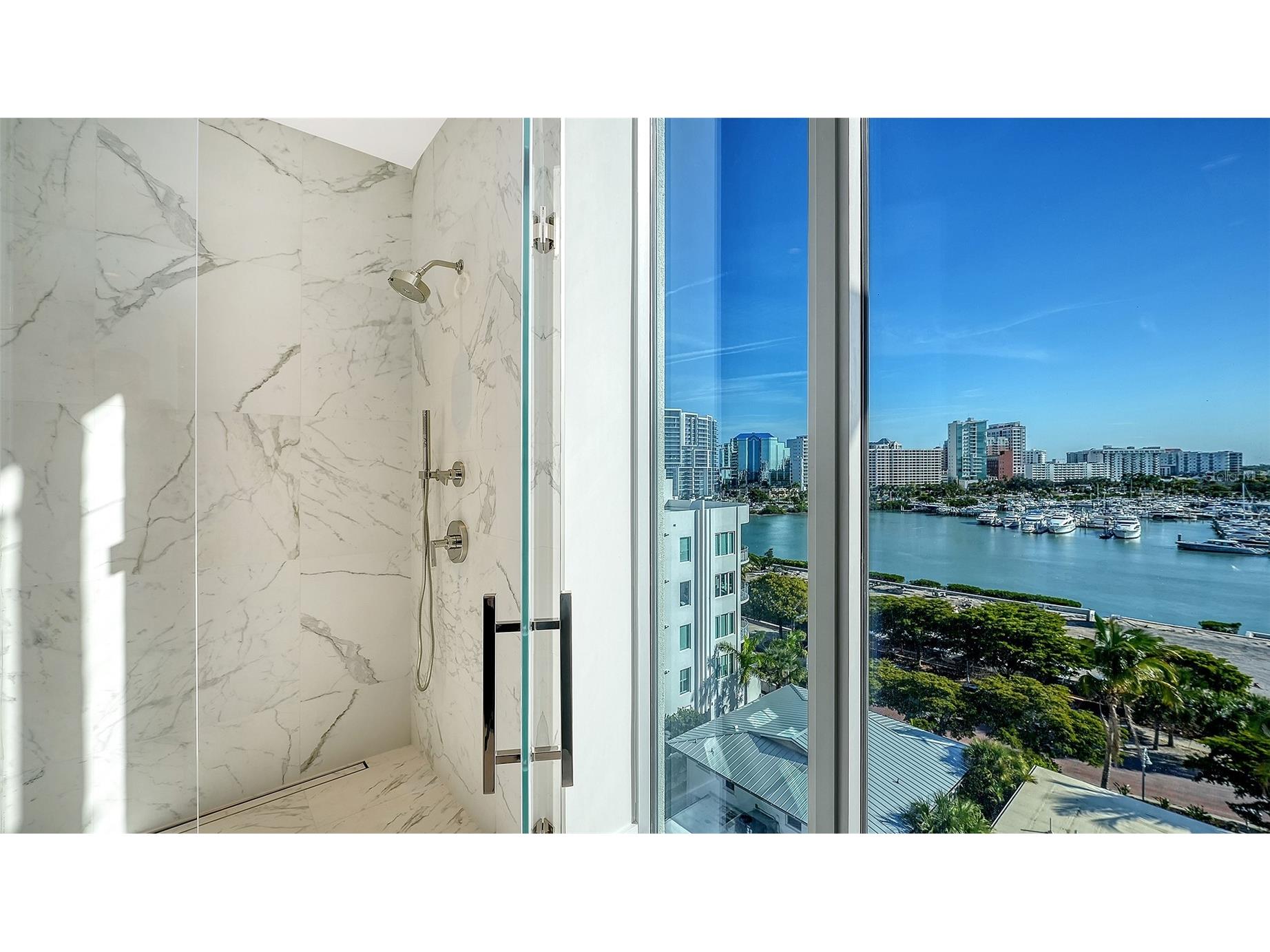 253 Golden Gate Point #701 Sarasota FL 34236 A4679657 image15
