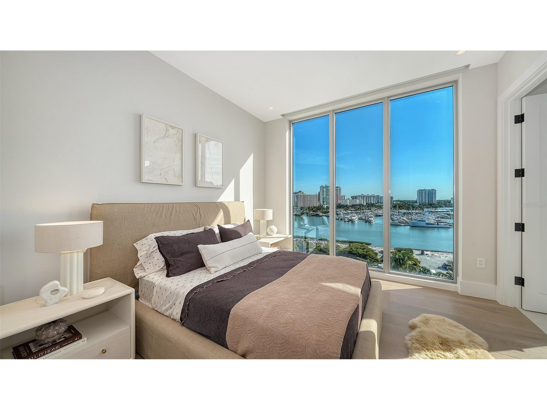 253 Golden Gate Point #701 Sarasota FL 34236 A4679657 image16