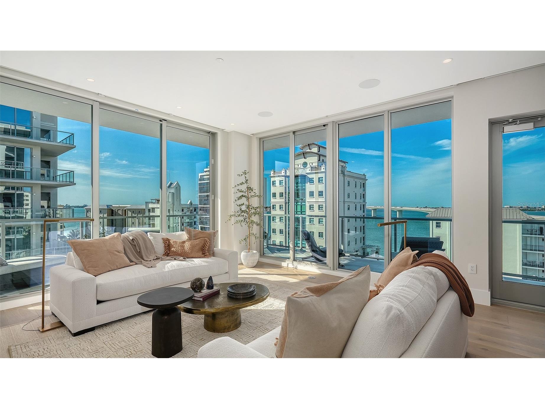 253 Golden Gate Point #701 Sarasota FL 34236 A4679657 image4