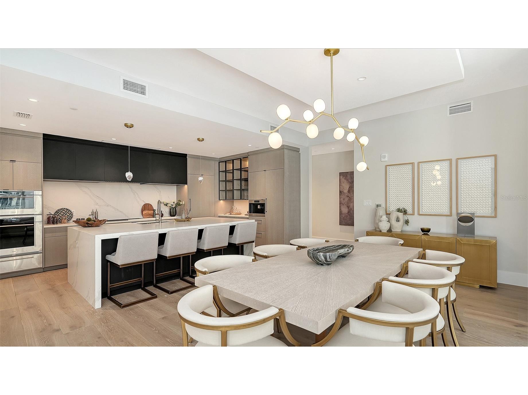253 Golden Gate Point #701 Sarasota FL 34236 A4679657 image7