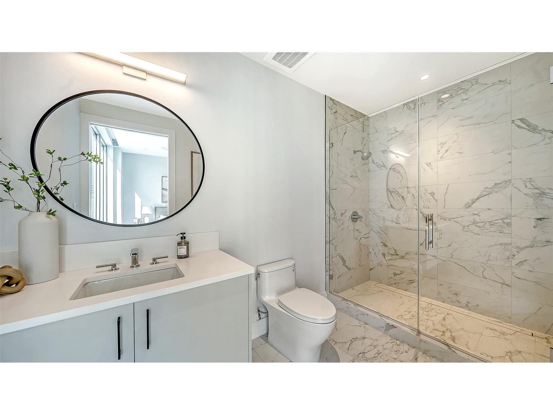 253 Golden Gate Point #703 Sarasota FL 34236 - SARASOTA BAY A4680332 image30