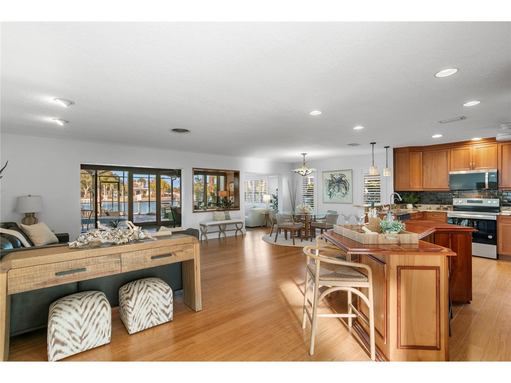 253 Hermosita Drive Saint Pete Beach FL 33706 - PASS A GRILLE BACK CHANNEL TB8462364 image6