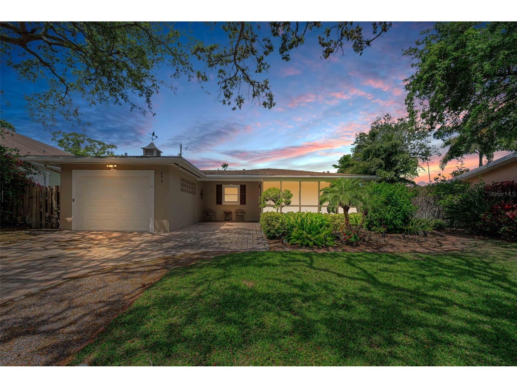 253 Park Circle S Dunedin FL 34698 TB8496788 image1