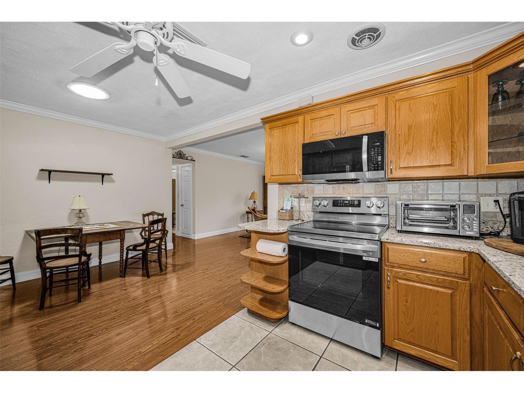 253 Park Circle S Dunedin FL 34698 TB8496788 image12