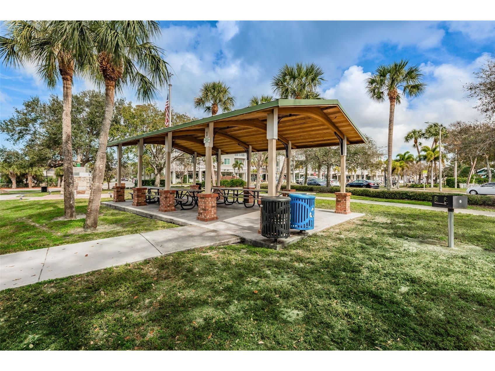 253 Park Circle S Dunedin FL 34698 TB8496788 image58