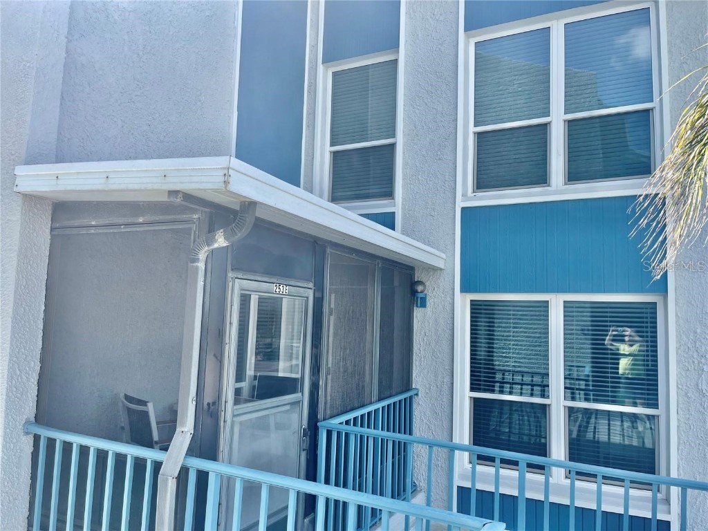 253 Rex Place #E Madeira Beach FL 33708 - BOCA CIEGA BAY TB8426951 image1