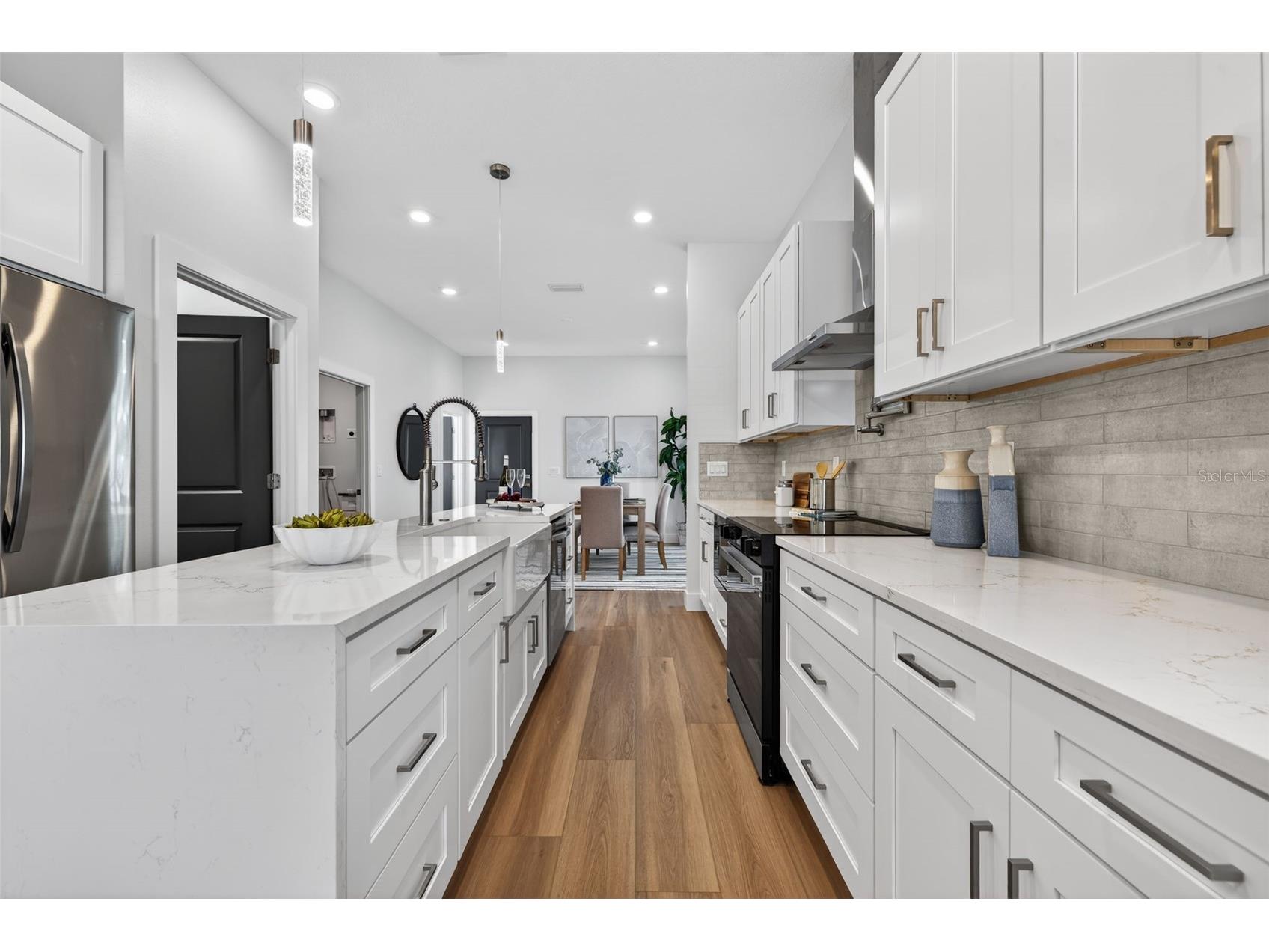 2530 34th Avenue N Saint Petersburg FL 33713 TB8456899 image10