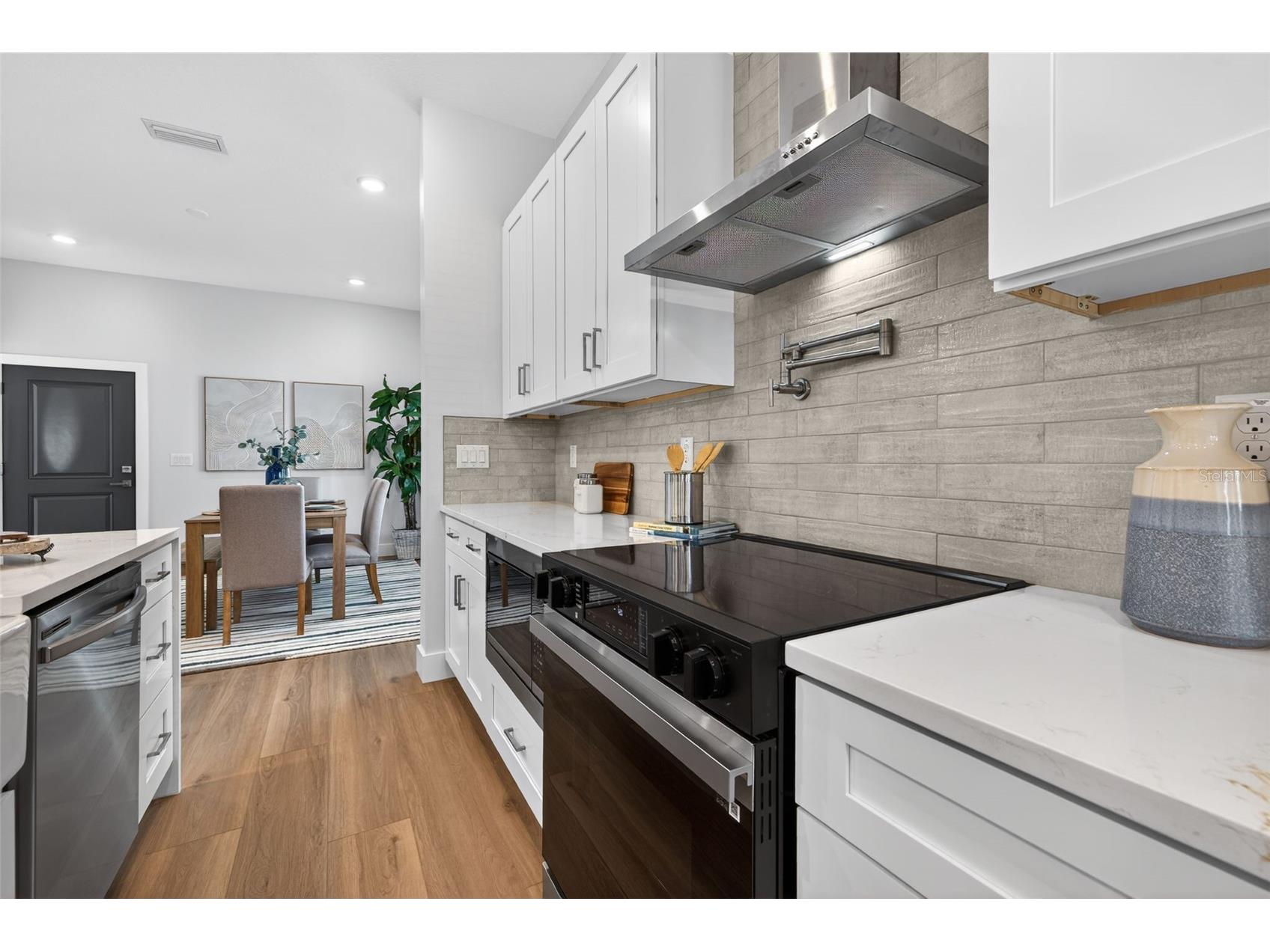 2530 34th Avenue N Saint Petersburg FL 33713 TB8456899 image14